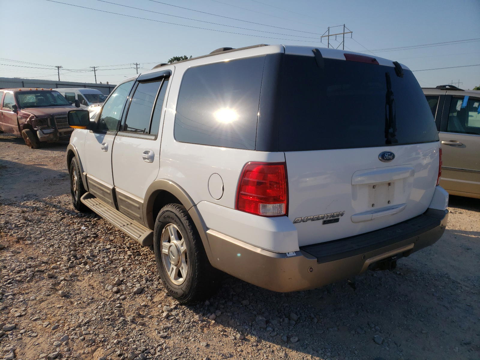 Photo 3 from auction – 2004 FORD EXPEDITION with VIN 1FMFU18L14LB74419