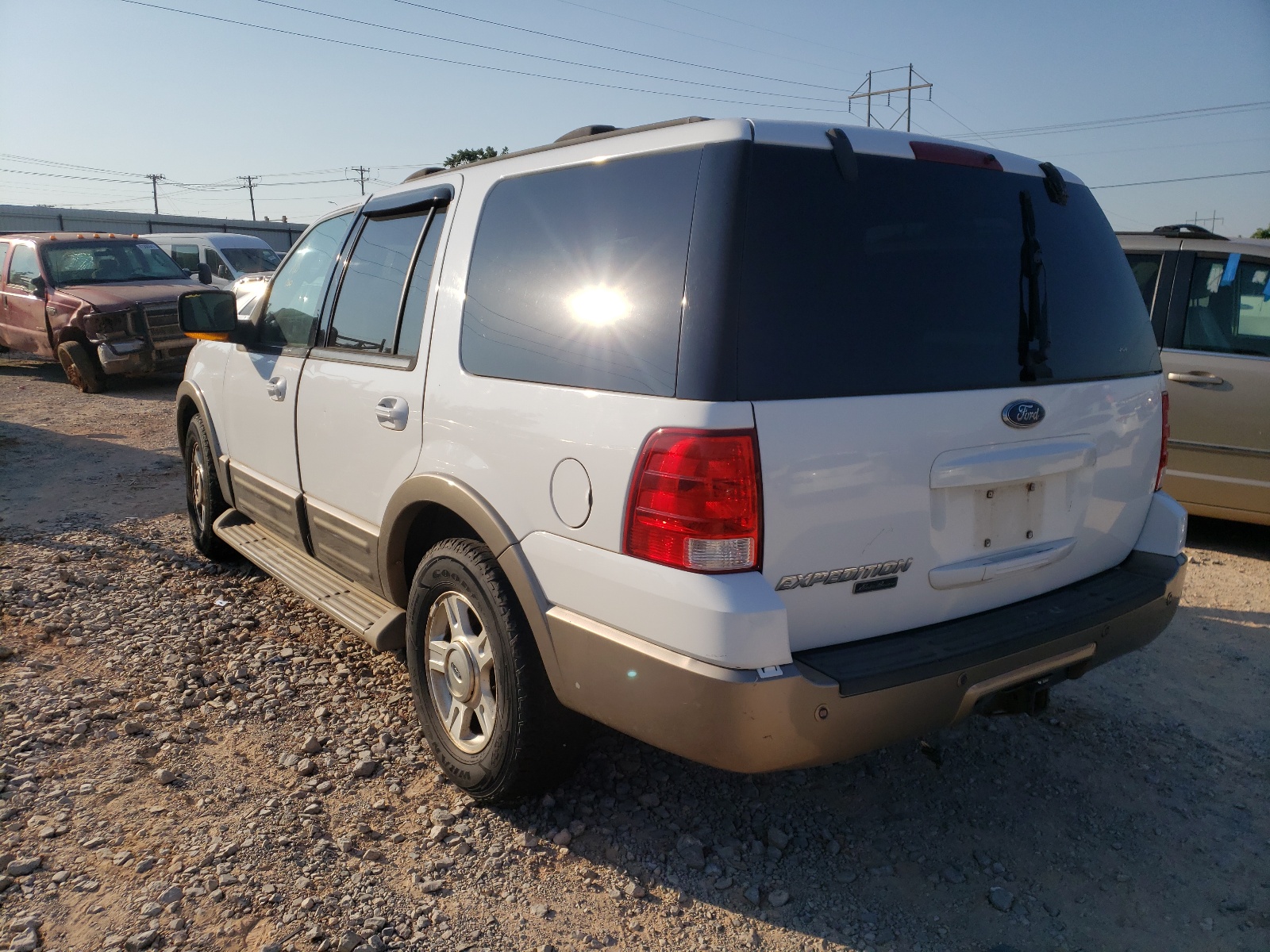 Zdjęcie 3 z aukcji – 2004 FORD EXPEDITION z VIN 1FMFU18L14LB74419