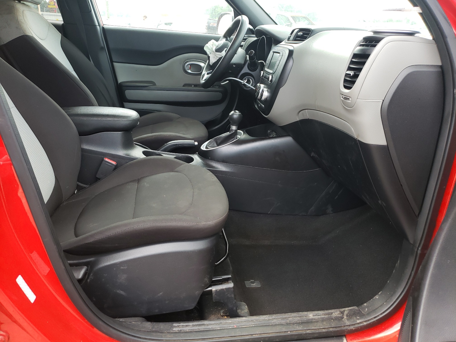 Photo 5 from auction – 2019 KIA SOUL with VIN KNDJN2A23K7687602