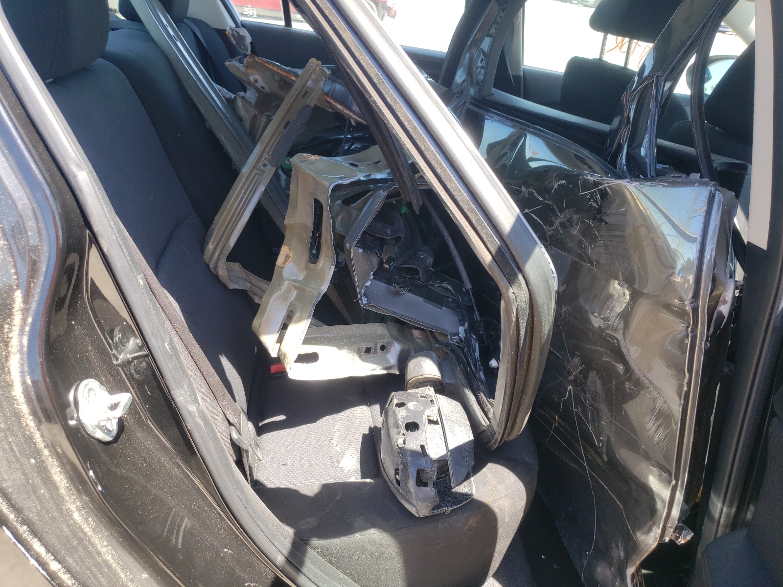 Zdjęcie 6 z aukcji – 2011 MAZDA 3 I z VIN JM1BL1UF0B1498072