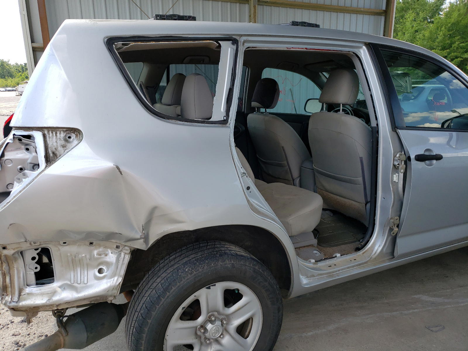 Photo 9 from auction – 2012 TOYOTA RAV4 with VIN 2T3ZF4DV9CW116462