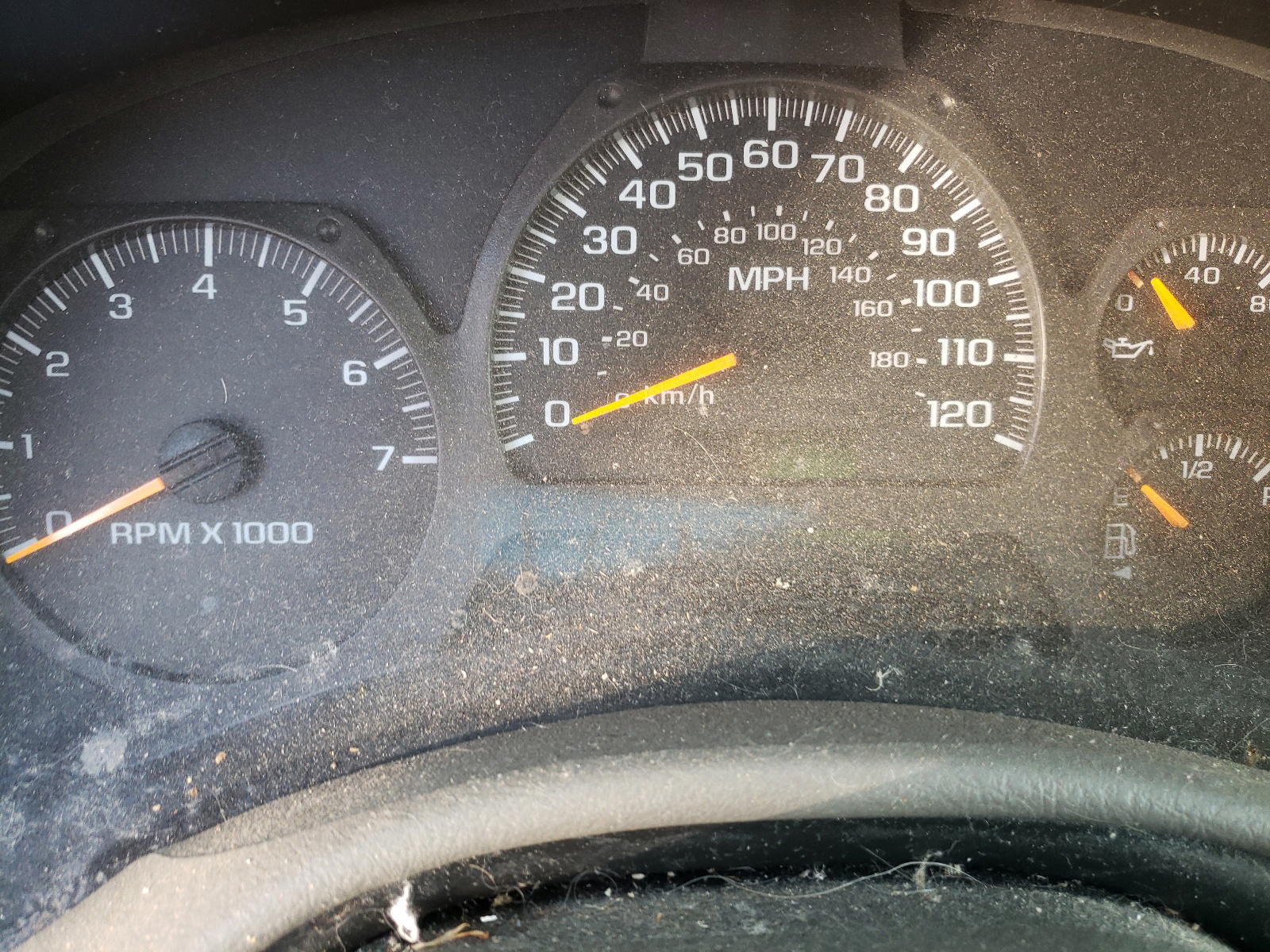 Photo 8 from auction – 2003 CHEVROLET TRAILBLAZE with VIN 1GNDT13S332401554