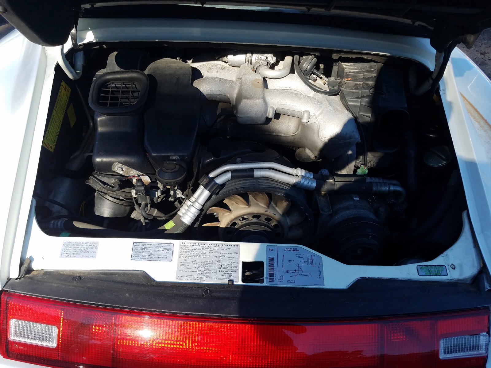 Photo 7 from auction – 1996 PORSCHE 911 CARRER with VIN WP0CA2990TS340944