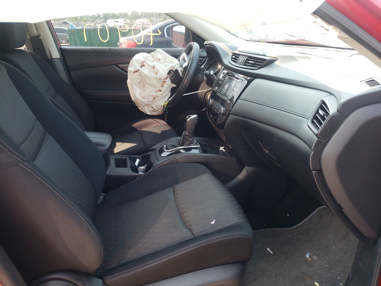 Photo 5 from auction – 2017 NISSAN ROGUE S with VIN JN8AT2MT2HW392486
