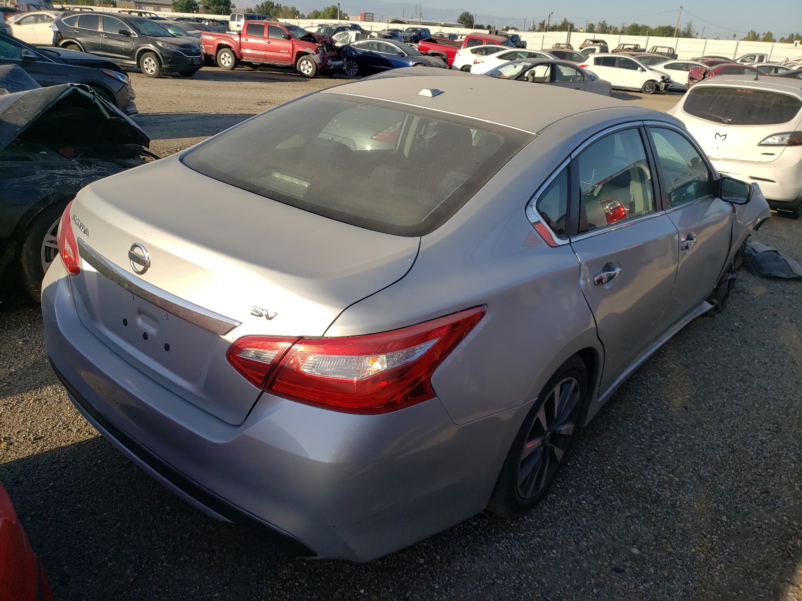 Photo 4 from auction – 2017 NISSAN ALTIMA 2.5 with VIN 1N4AL3AP2HC189730