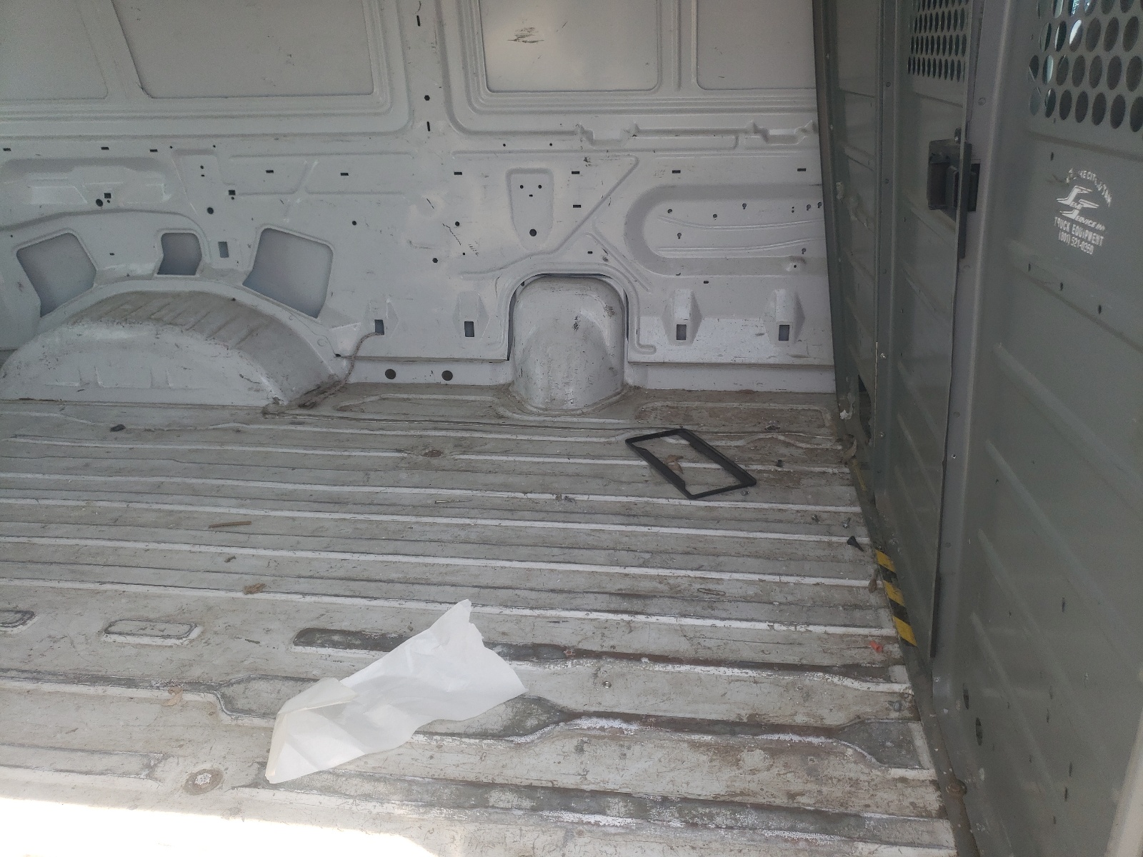 Photo 6 from auction – 2012 FORD ECONOLINE with VIN 1FTNE1EW3CDB12685