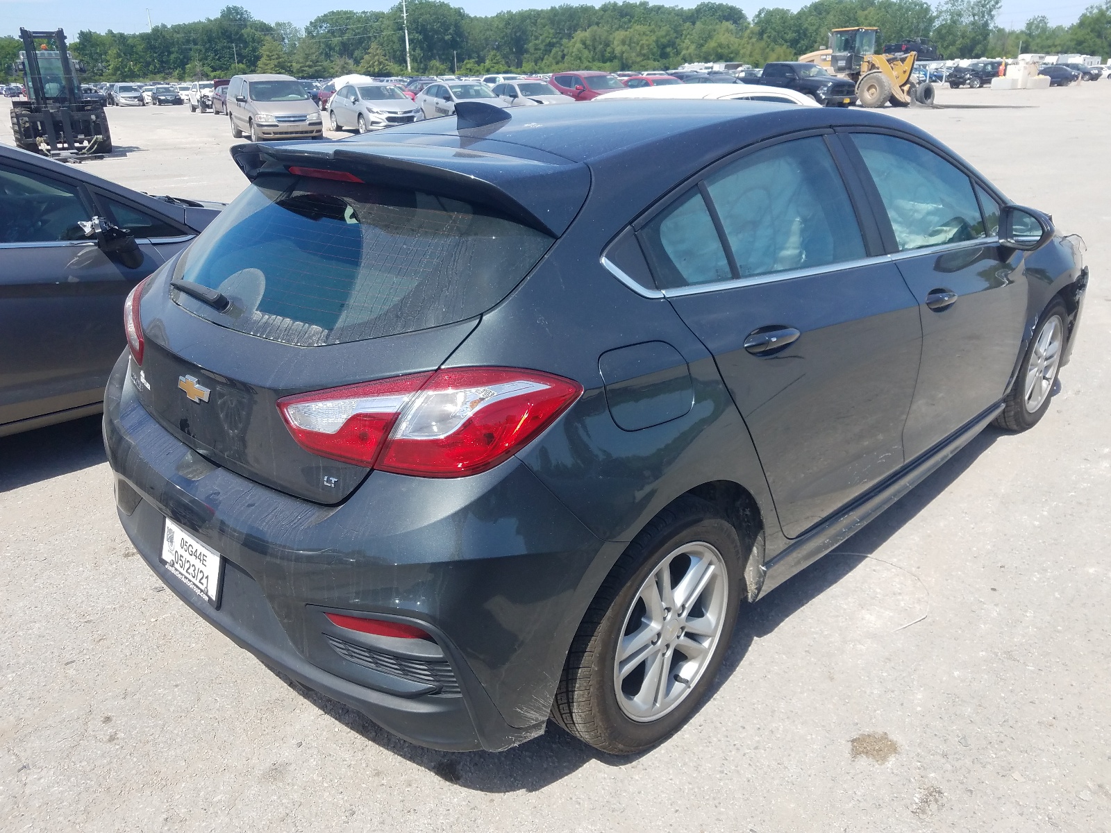 Photo 4 from auction – 2017 CHEVROLET CRUZE LT with VIN 3G1BE6SM5HS594983