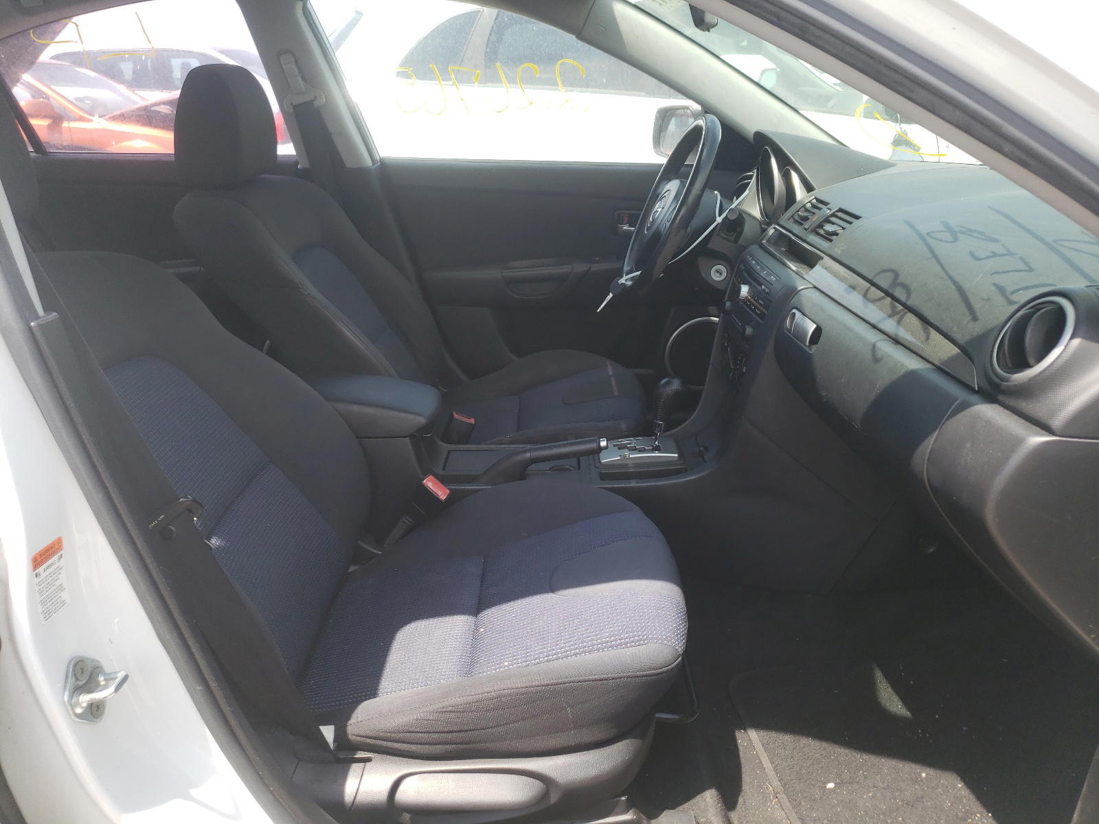 Photo 5 from auction – 2004 MAZDA 3 S with VIN JM1BK323741179665