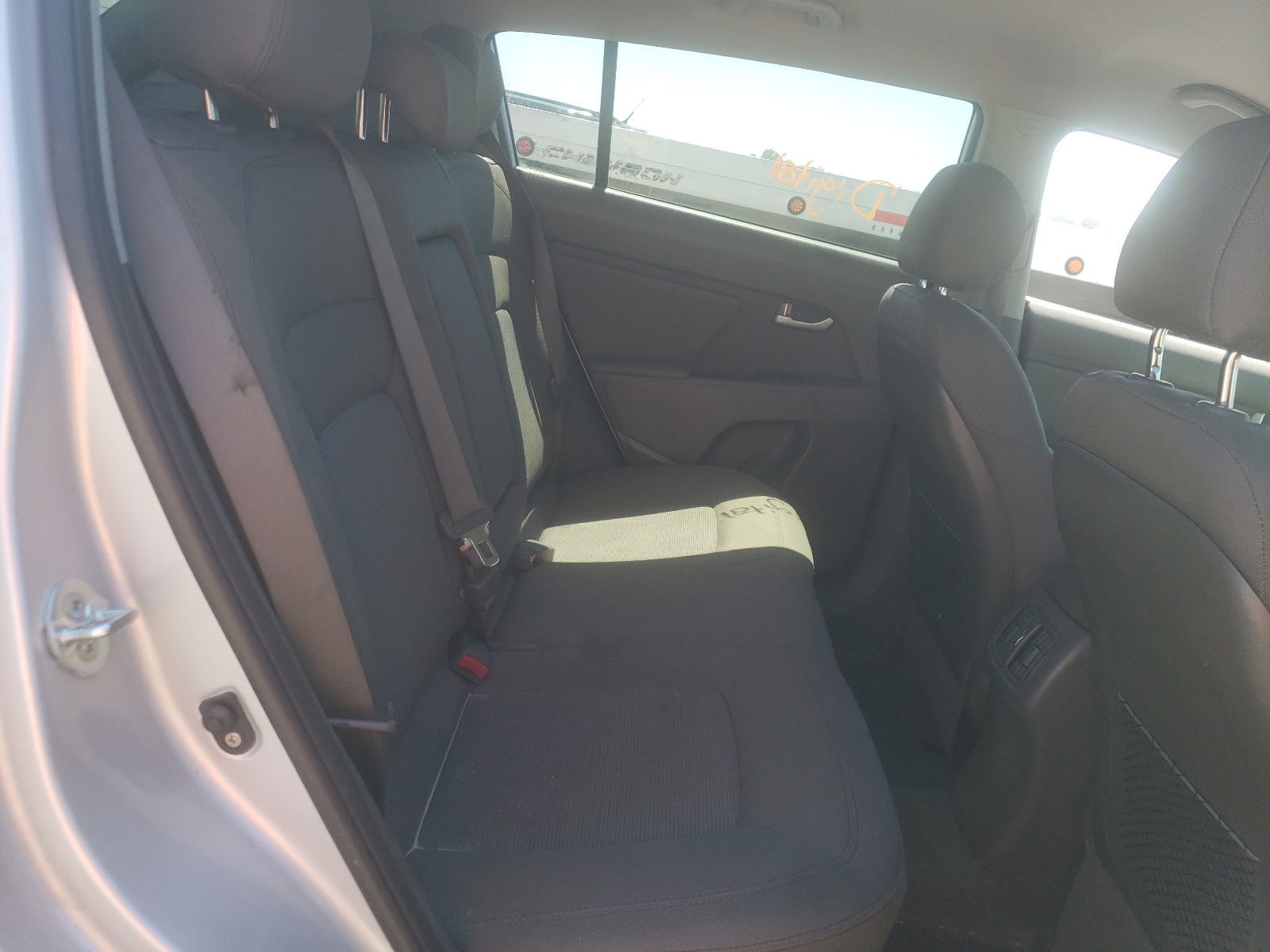 Photo 6 from auction – 2016 KIA SPORTAGE with VIN KNDPBCAC1G7822441