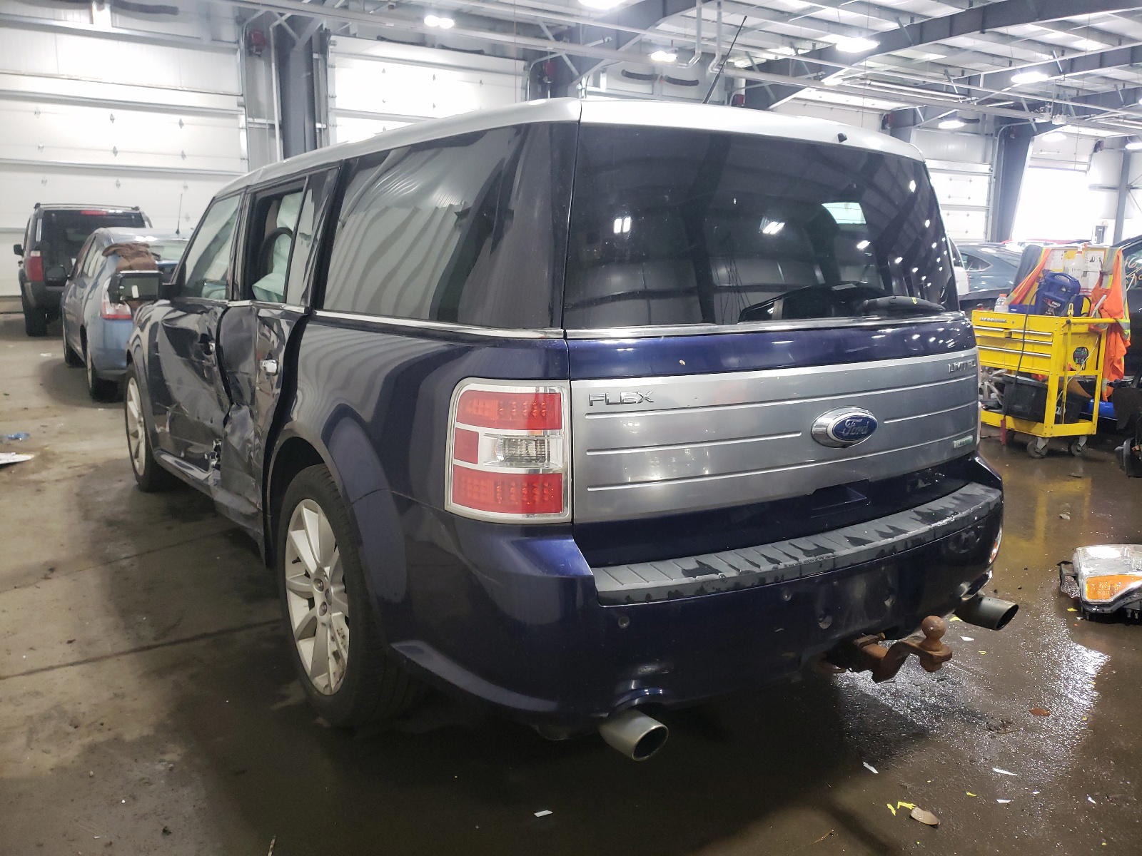 Photo 3 from auction – 2011 FORD FLEX LIMIT with VIN 2FMHK6DT0BBD17391