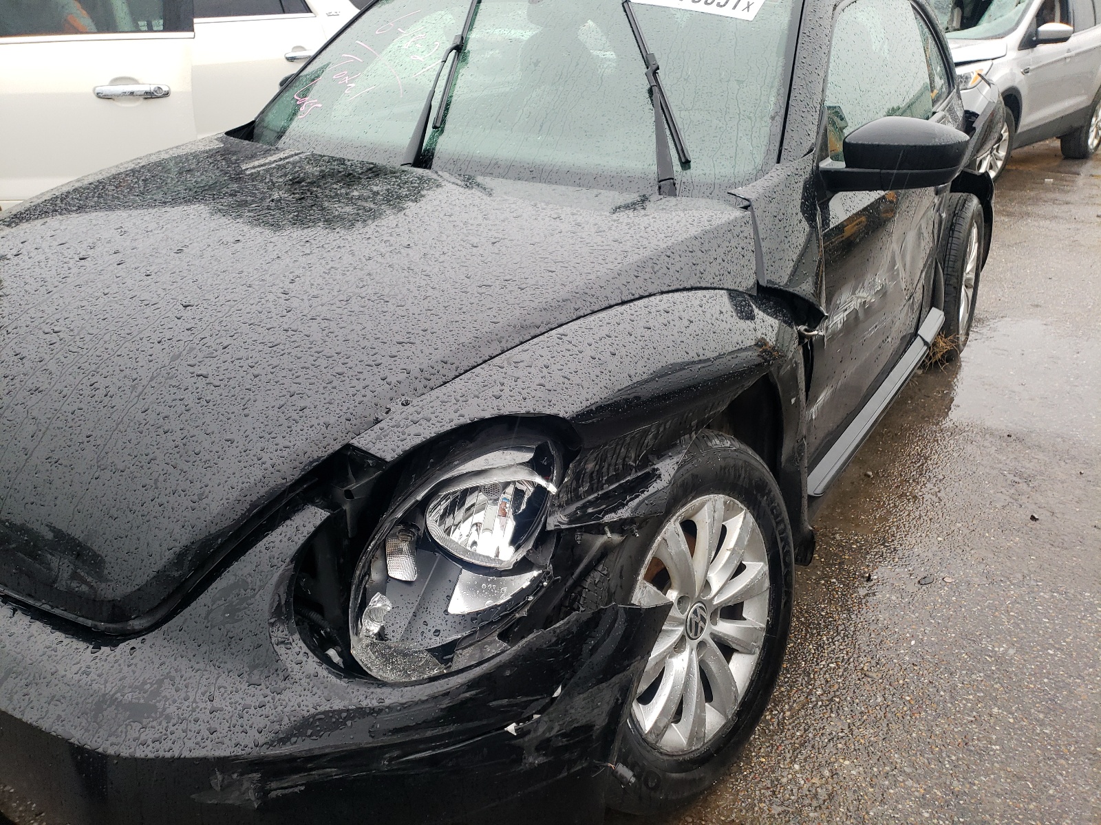 Photo 9 from auction – 2015 VOLKSWAGEN BEETLE 1.8 with VIN 3VWF17AT1FM630170