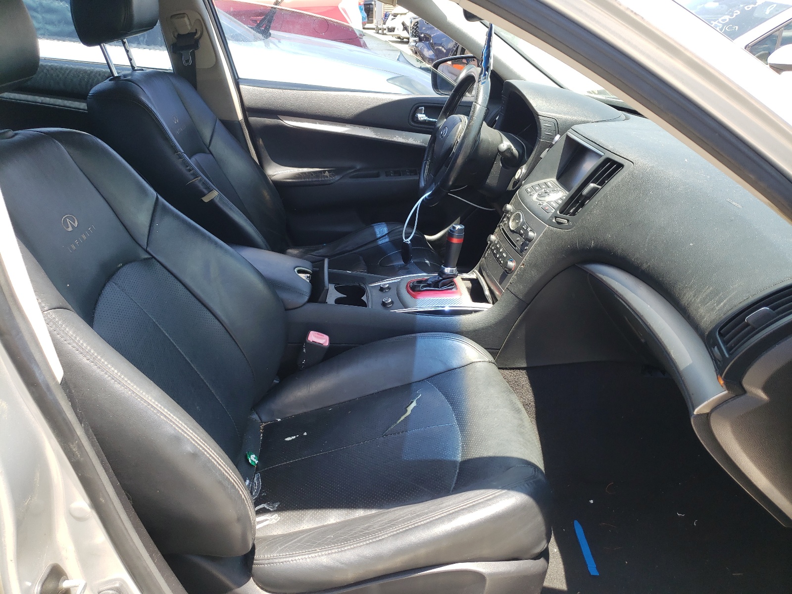 Photo 5 from auction – 2010 INFINITI G37 BASE with VIN JN1CV6AP1AM400479