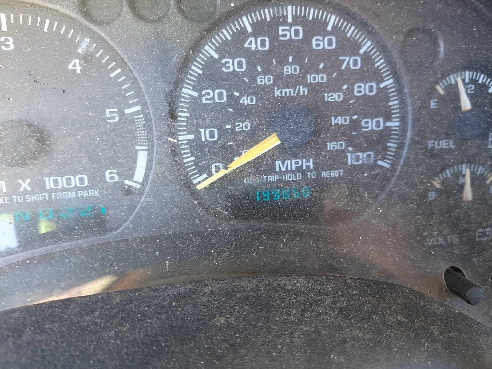 Photo 8 from auction – 1999 CHEVROLET BLAZER with VIN 1GNCS13W0X2234674