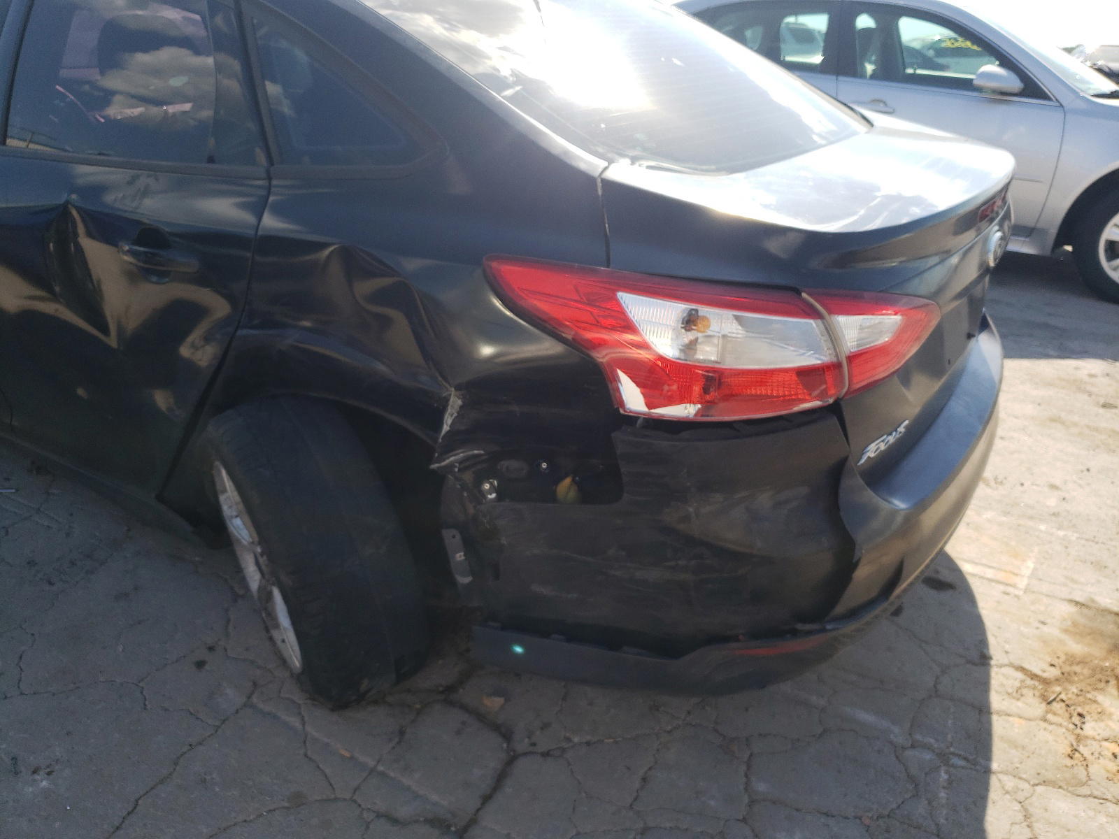 Photo 9 from auction – 2014 FORD FOCUS SE with VIN 1FADP3F22EL410124