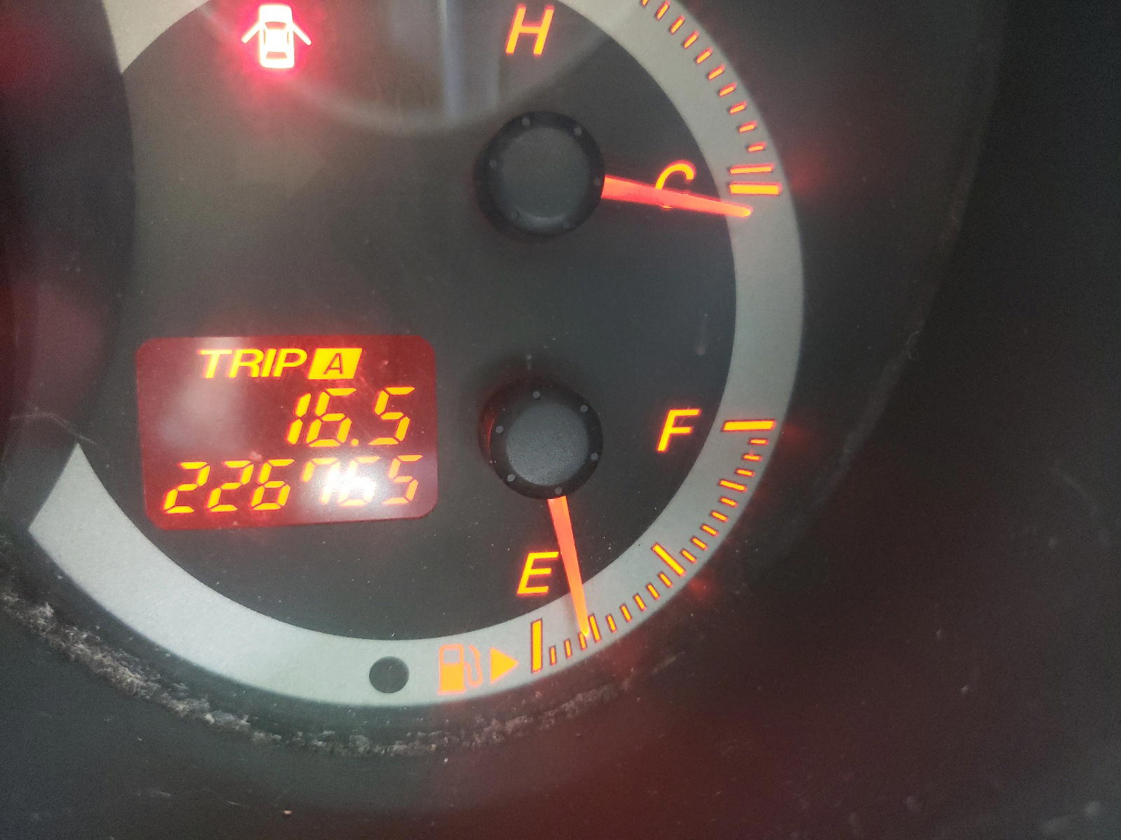 Photo 8 from auction – 2004 MAZDA 3 S with VIN JM1BK323741179665