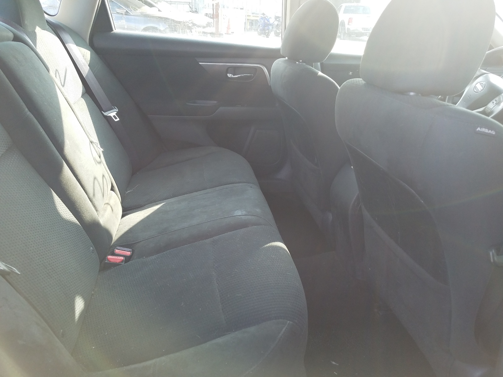 Photo 6 from auction – 2015 NISSAN ALTIMA 2.5 with VIN 1N4AL3AP8FN367383
