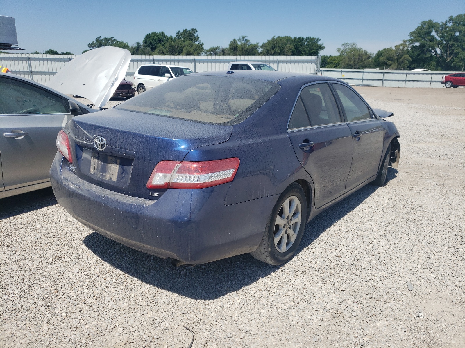 Фото 4 с аукциона – 2011 TOYOTA CAMRY BASE с VIN 4T4BF3EK2BR117854