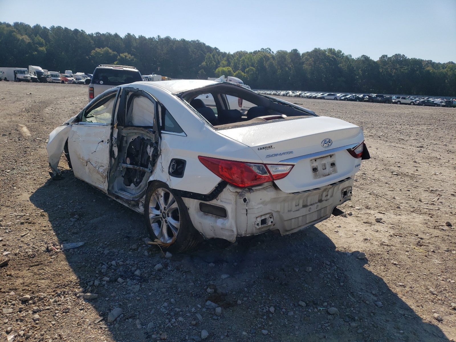 Photo 3 from auction – 2013 HYUNDAI SONATA SE with VIN 5NPEC4AC5DH802355