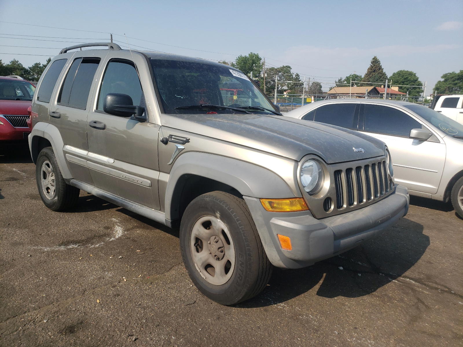 JEEP LIBERTY 2005 with VIN 1J4GL48K35W665136 - Photo from auction