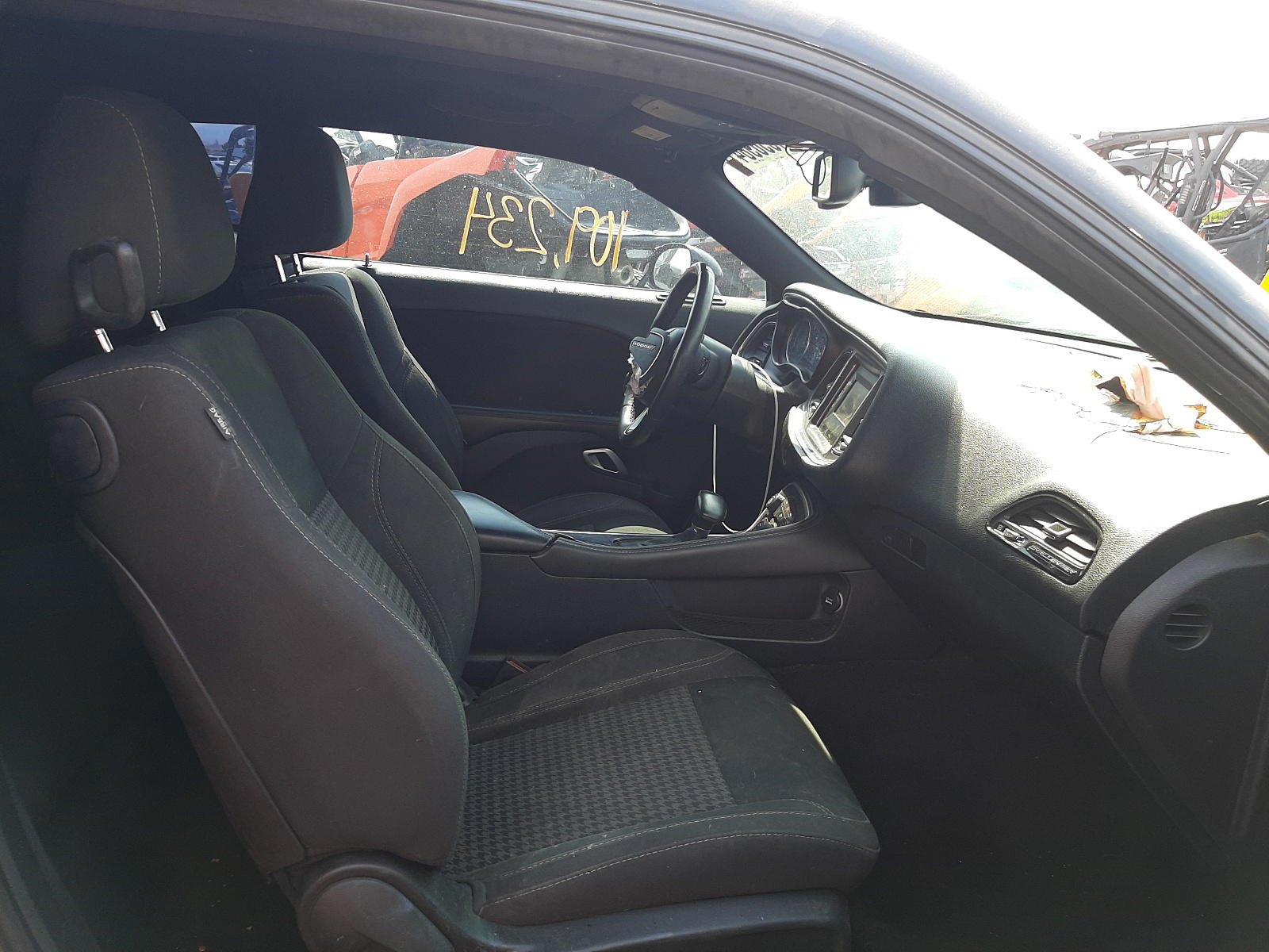 Photo 5 from auction – 2016 DODGE CHALLENGER with VIN 2C3CDZAG0GH254772