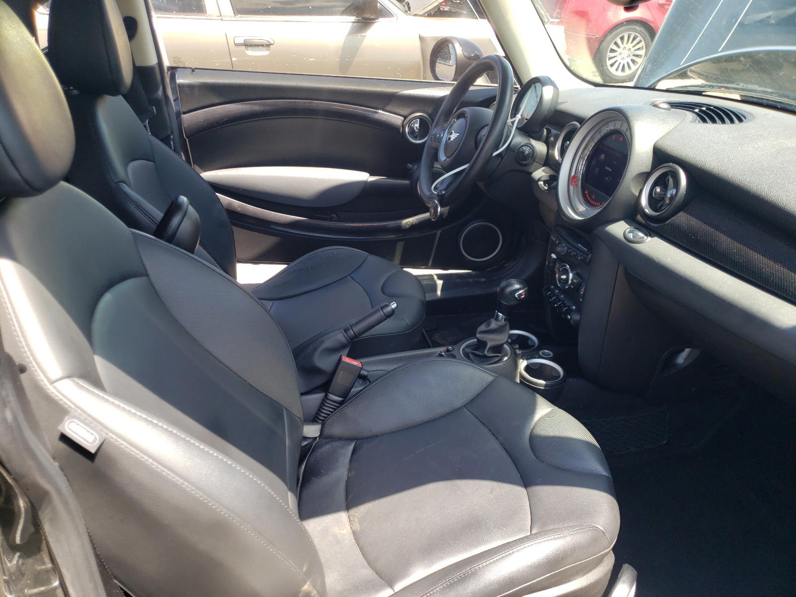 Photo 5 from auction – 2011 MINI COOPER S with VIN WMWSV3C53BTY14211