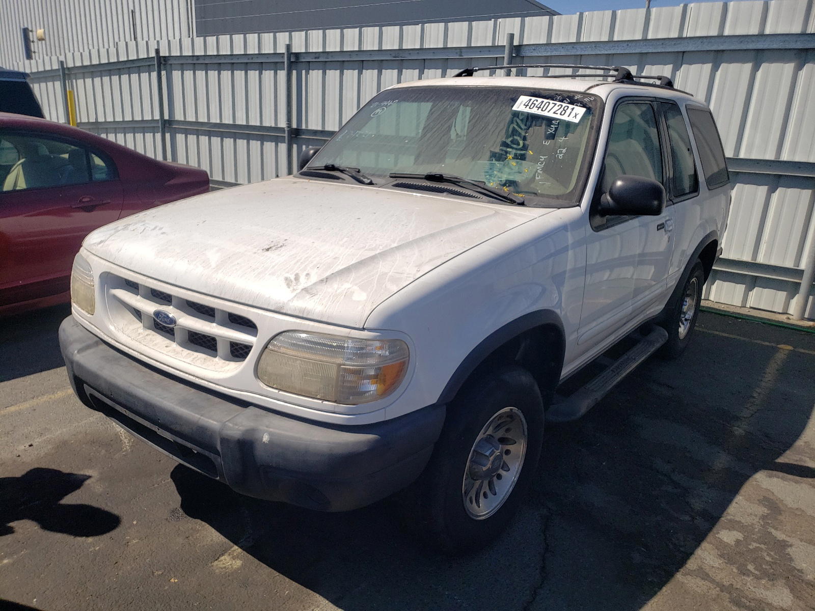 Photo 2 from auction – 1999 FORD EXPLORER with VIN 1FMCU22E4XUA34737