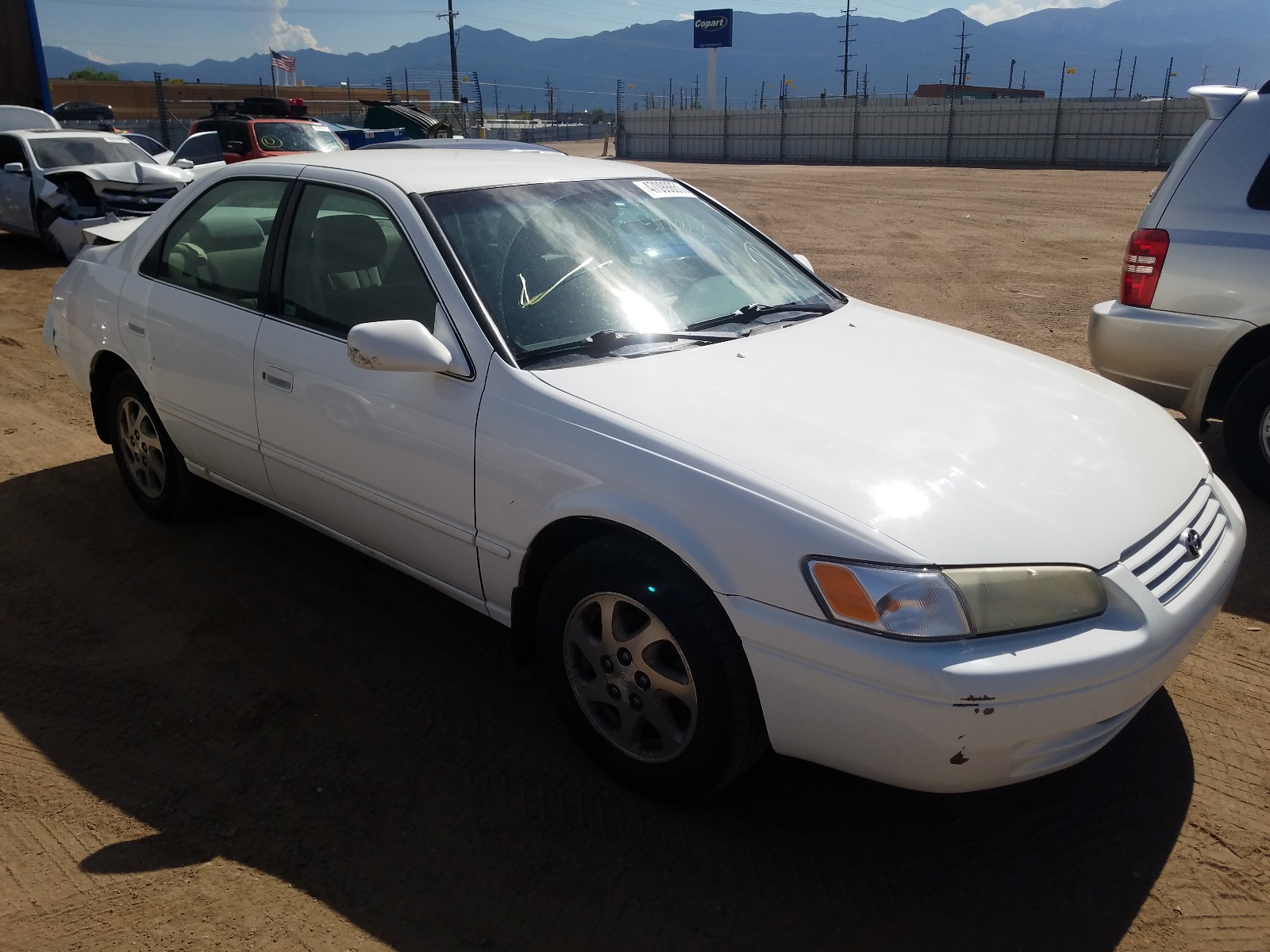 Photo 1 from auction – 1999 TOYOTA CAMRY LE with VIN JT2BF22K8X0163595