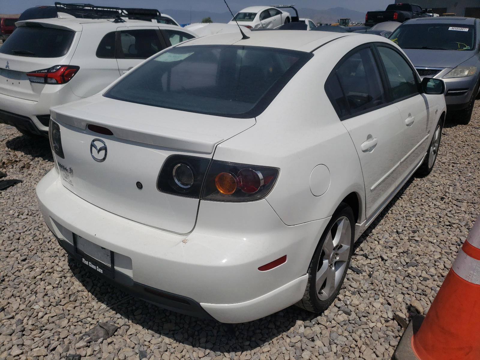 Photo 4 from auction – 2004 MAZDA 3 S with VIN JM1BK323741179665