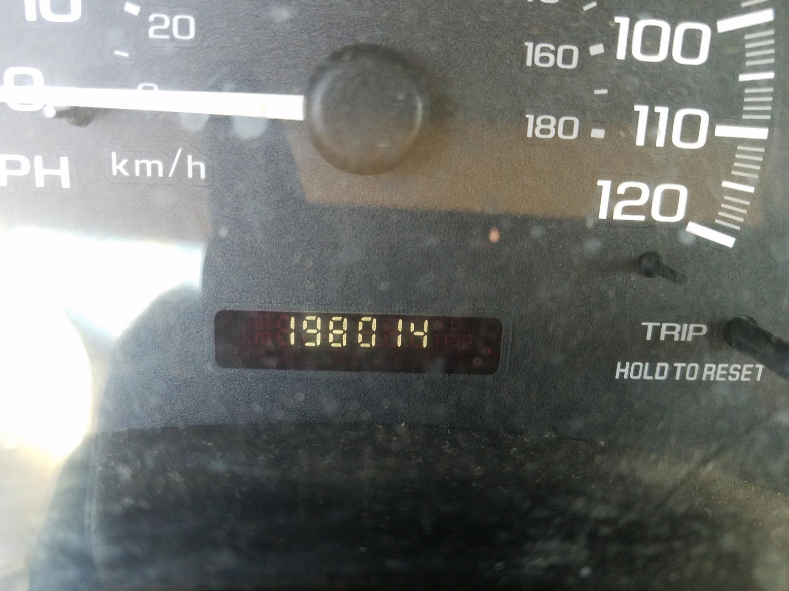 Photo 8 from auction – 2005 CHEVROLET CLASSIC with VIN 1G1ND52F35M100496