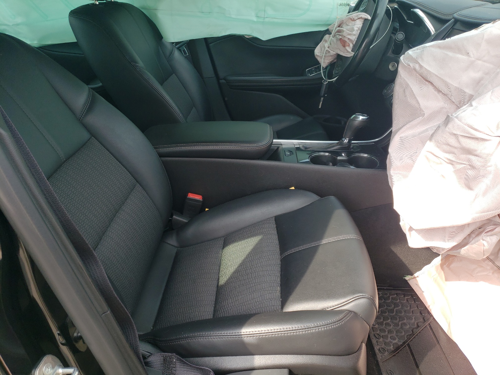 Photo 5 from auction – 2017 CHEVROLET IMPALA LT with VIN 2G1105S34H9160546