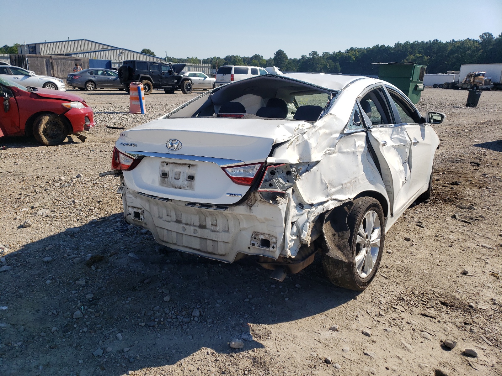 Photo 4 from auction – 2013 HYUNDAI SONATA SE with VIN 5NPEC4AC5DH802355