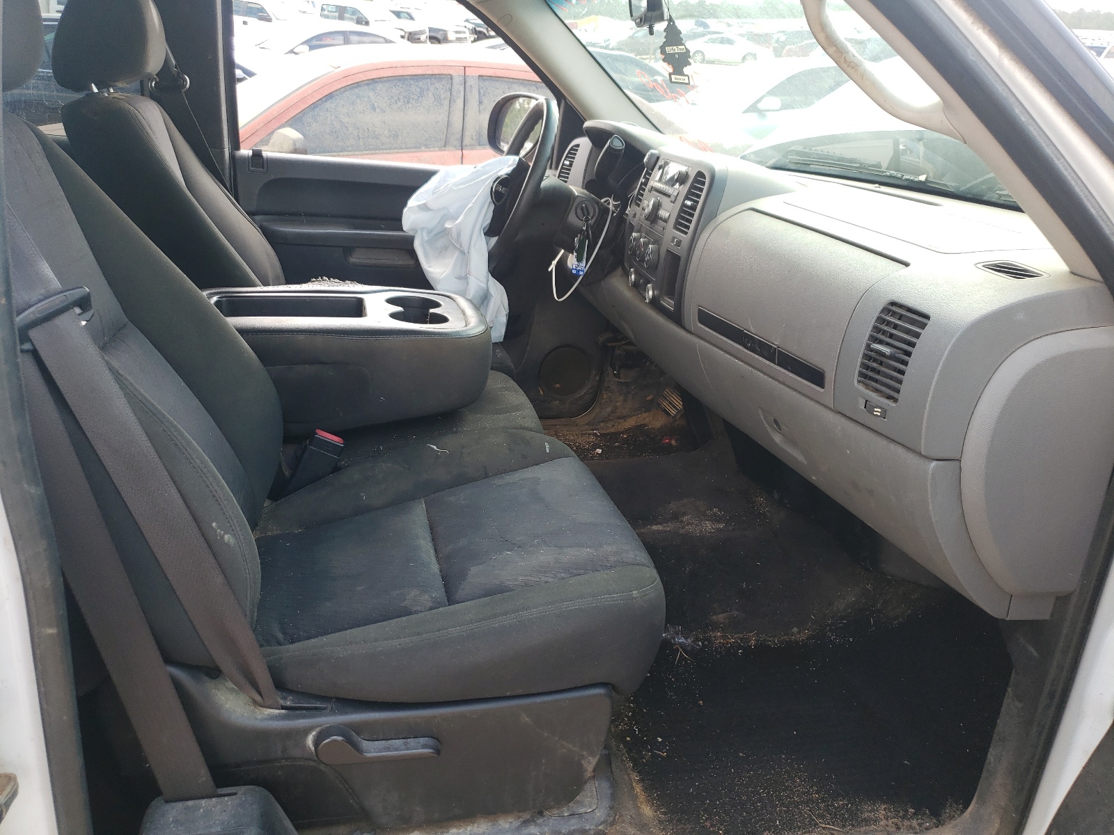 Photo 6 from auction – 2010 GMC SIERRA C15 with VIN 1GTSCUEA5AZ165757