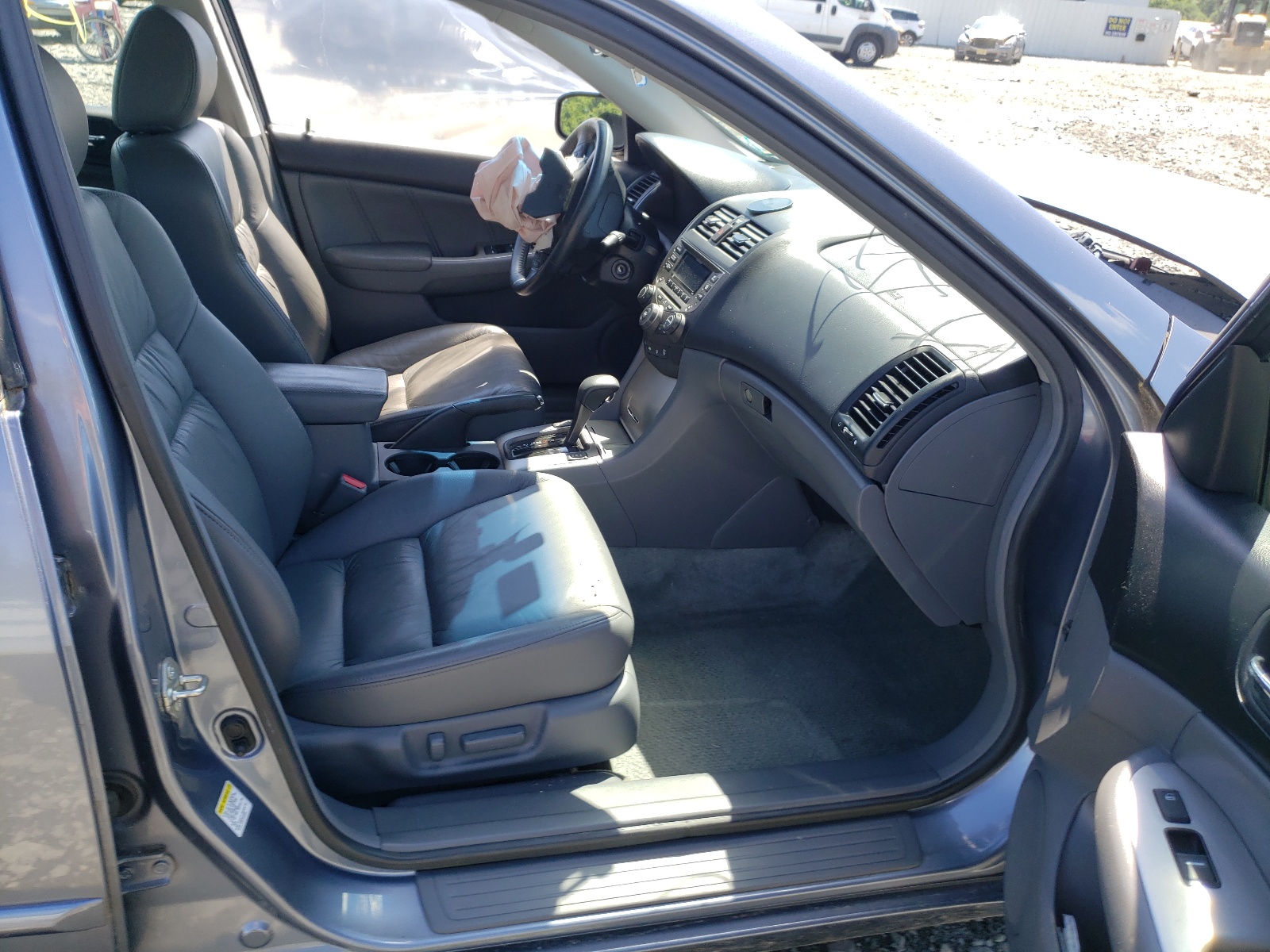 Photo 5 from auction – 2007 HONDA ACCORD EX with VIN 1HGCM66527A081273