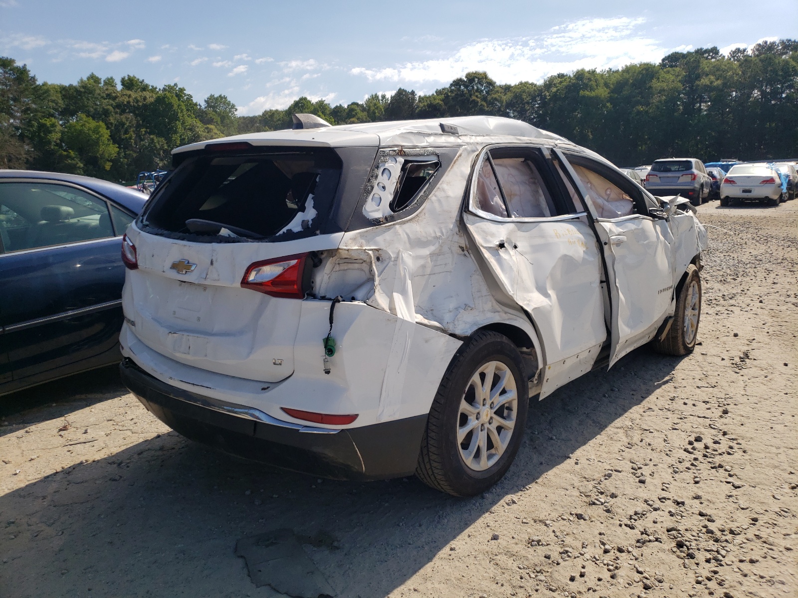 Photo 4 from auction – 2019 CHEVROLET EQUINOX LT with VIN 2GNAXKEV7K6108245