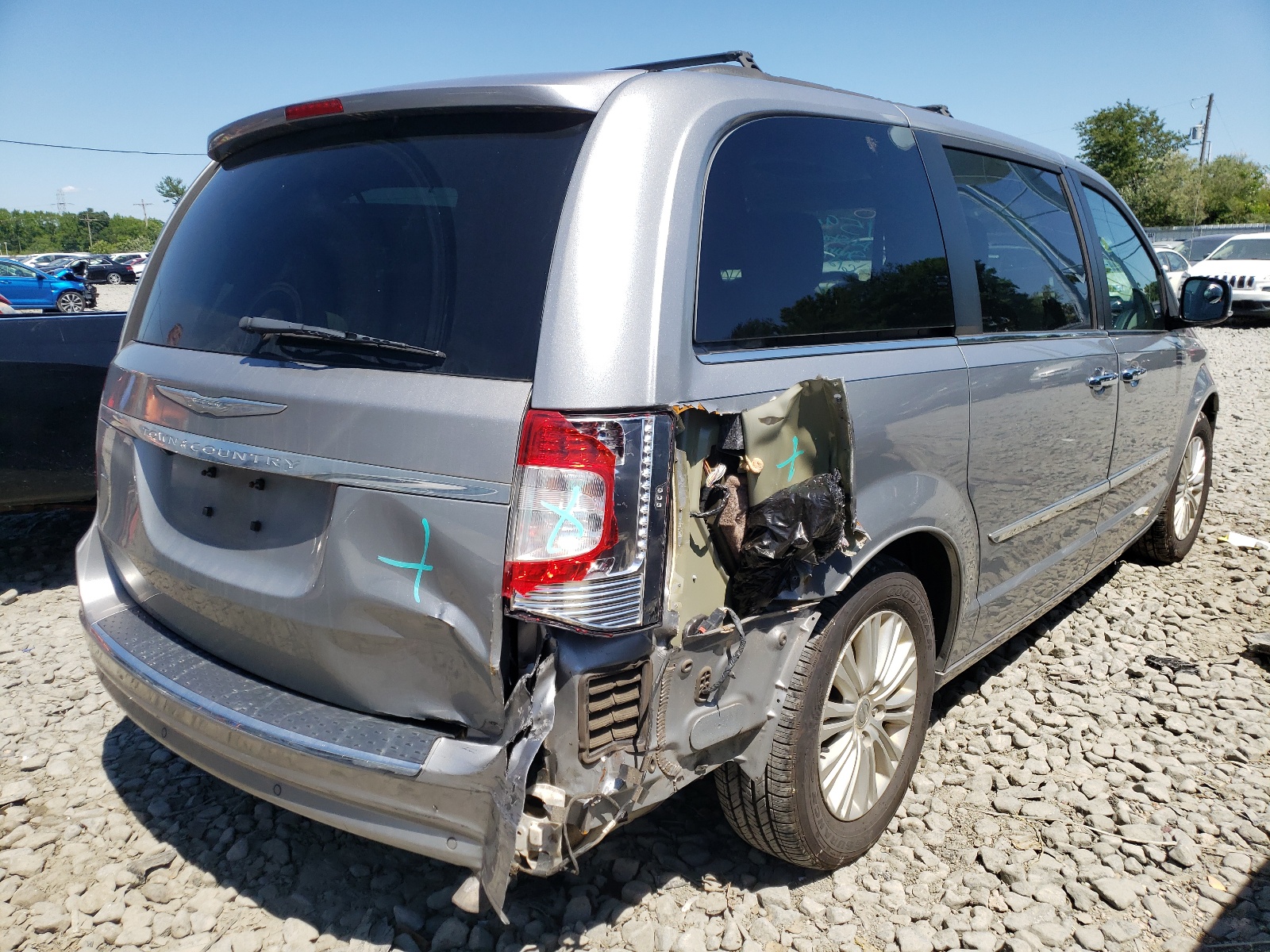 Photo 17 from auction – 2013 CHRYSLER TOWN & COU with VIN 2C4RC1CG0DR805344