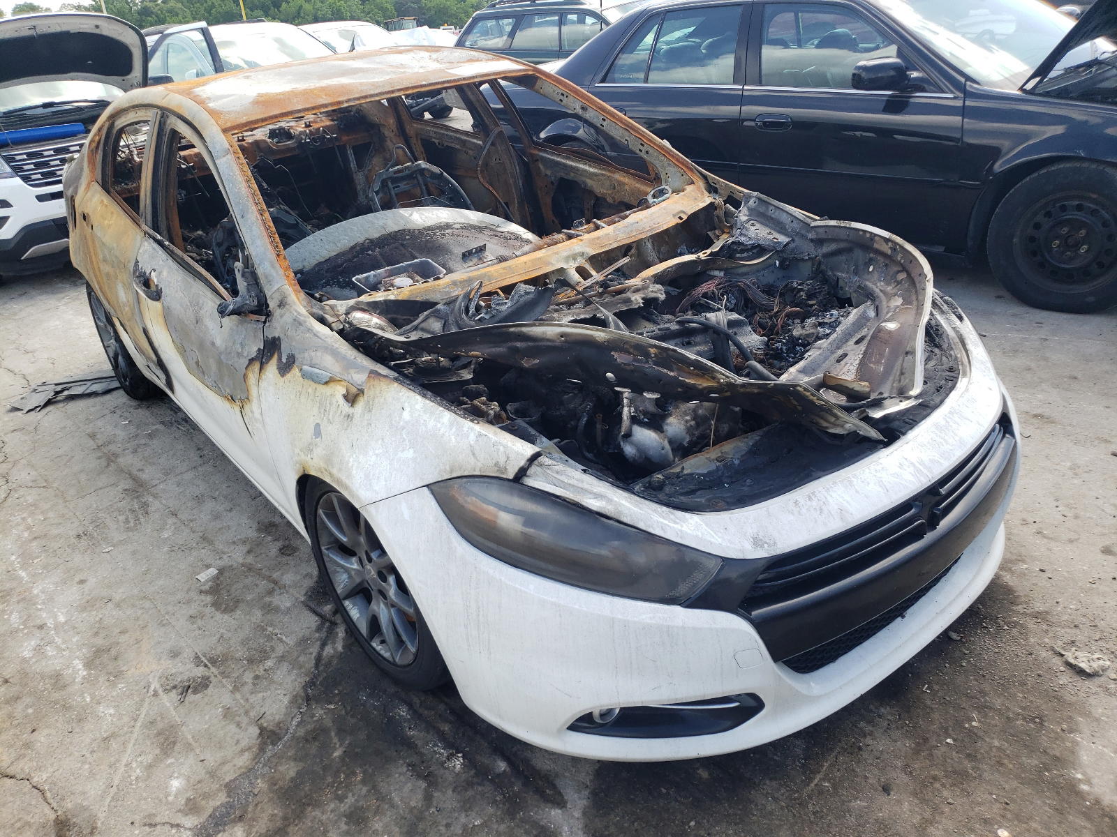DODGE DART SXT 2013 with VIN 1C3CDFBAXDD337336 - Photo from auction