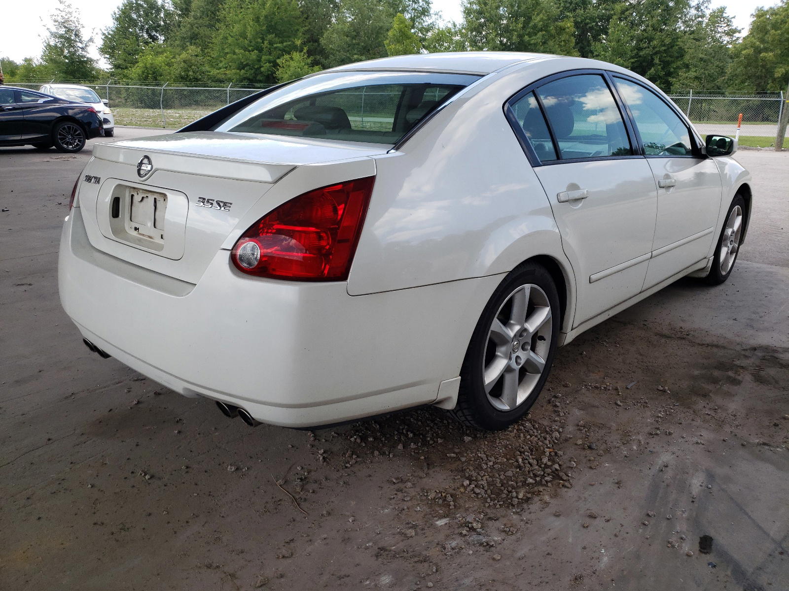 Photo 4 from auction – 2004 NISSAN MAXIMA SE with VIN 1N4BA41E04C823982