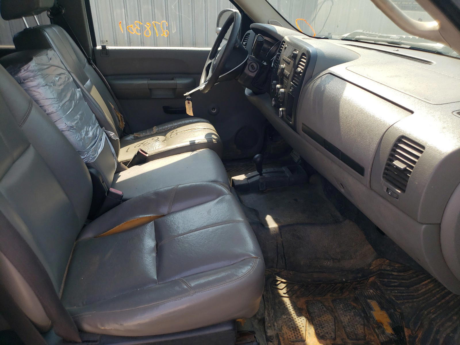Photo 15 from auction – 2009 CHEVROLET SILVERADO with VIN 1GCHK79649E125905