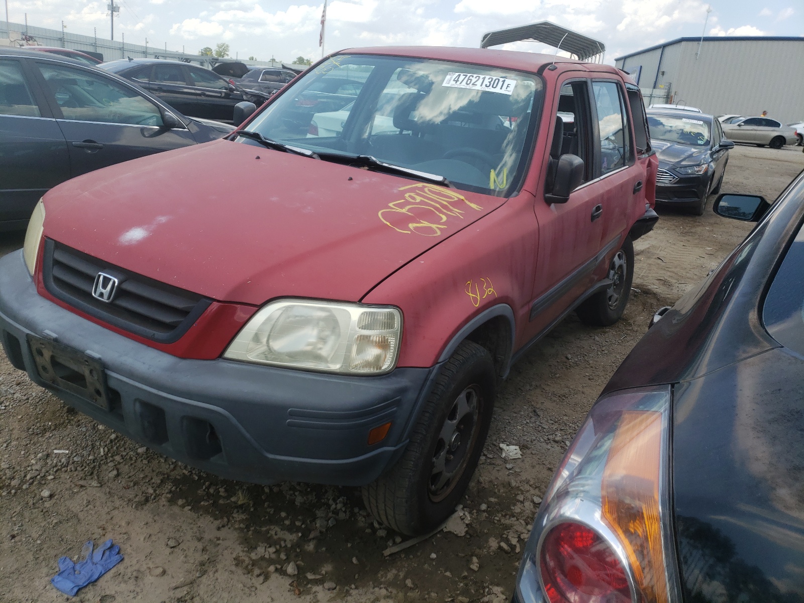Photo 2 from auction – 1997 HONDA CR-V LX with VIN JHLRD1841VC052223
