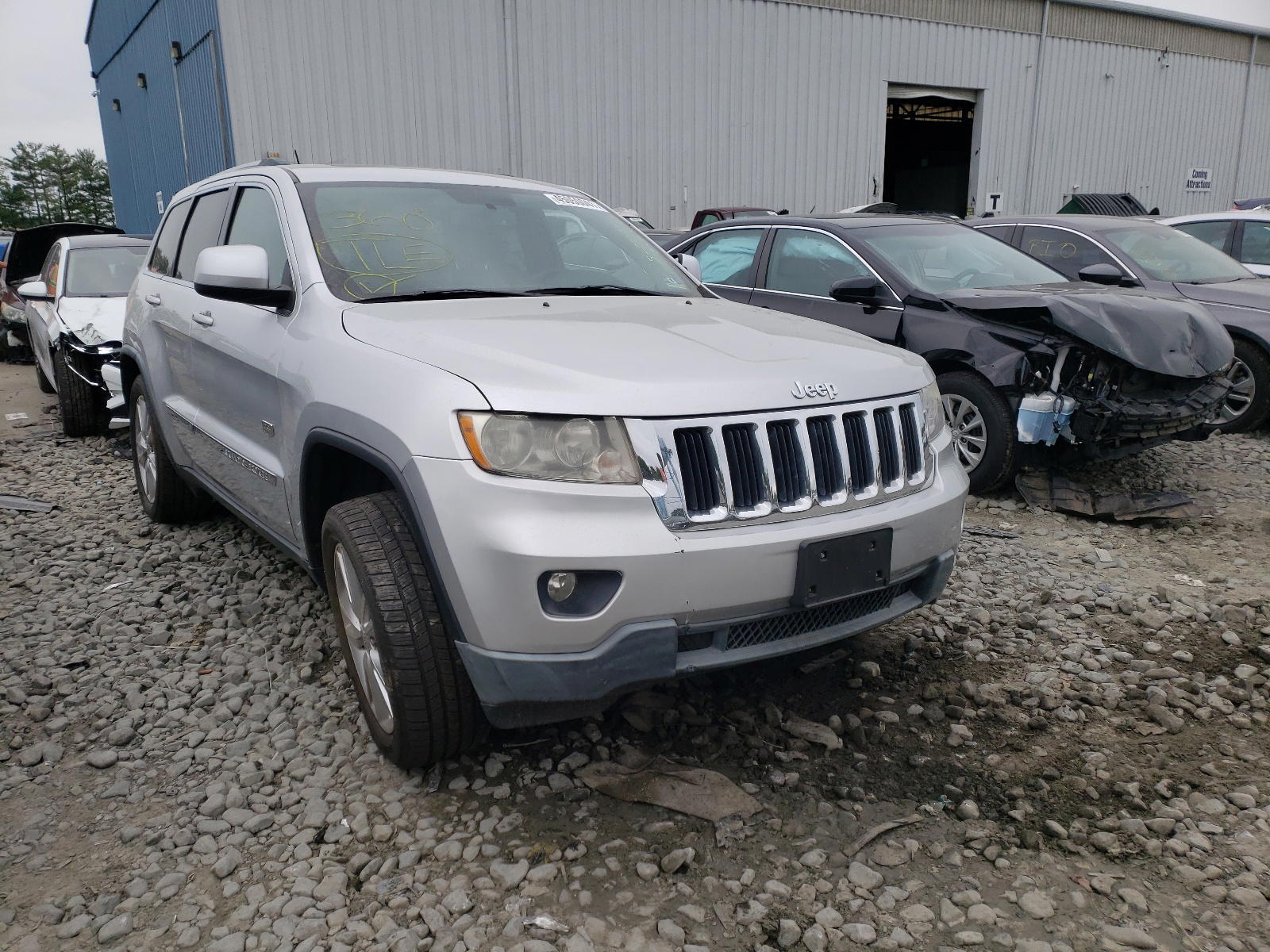 JEEP GRAND CHER 2011 with VIN 1J4RR4GG2BC678820 - Photo from auction