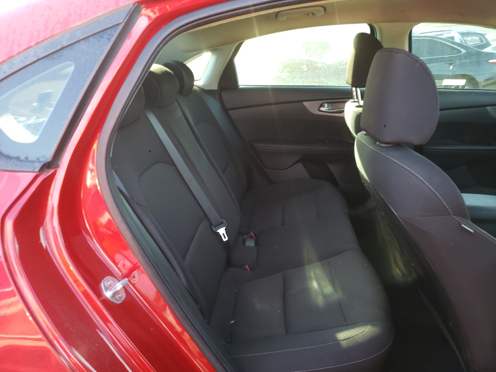 Photo 6 from auction – 2019 KIA FORTE FE with VIN 3KPF24AD3KE084144