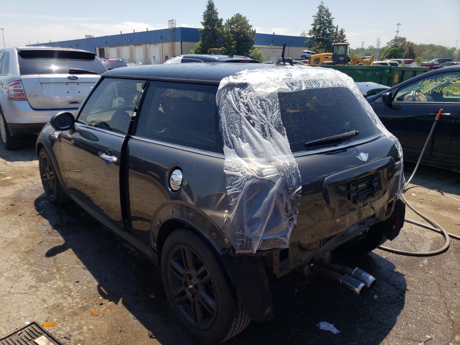 Photo 3 from auction – 2011 MINI COOPER S with VIN WMWSV3C53BTY14211