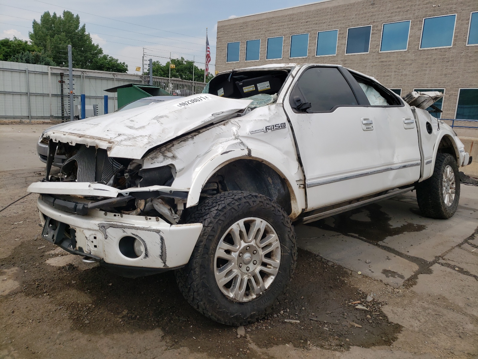 Photo 2 from auction – 2010 FORD F150 SUPER with VIN 1FTFW1EV3AFB55191
