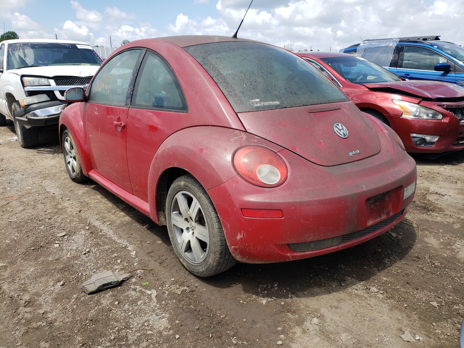 Photo 3 from auction – 2006 VOLKSWAGEN BEETLE with VIN 3VWRW31C96M420004