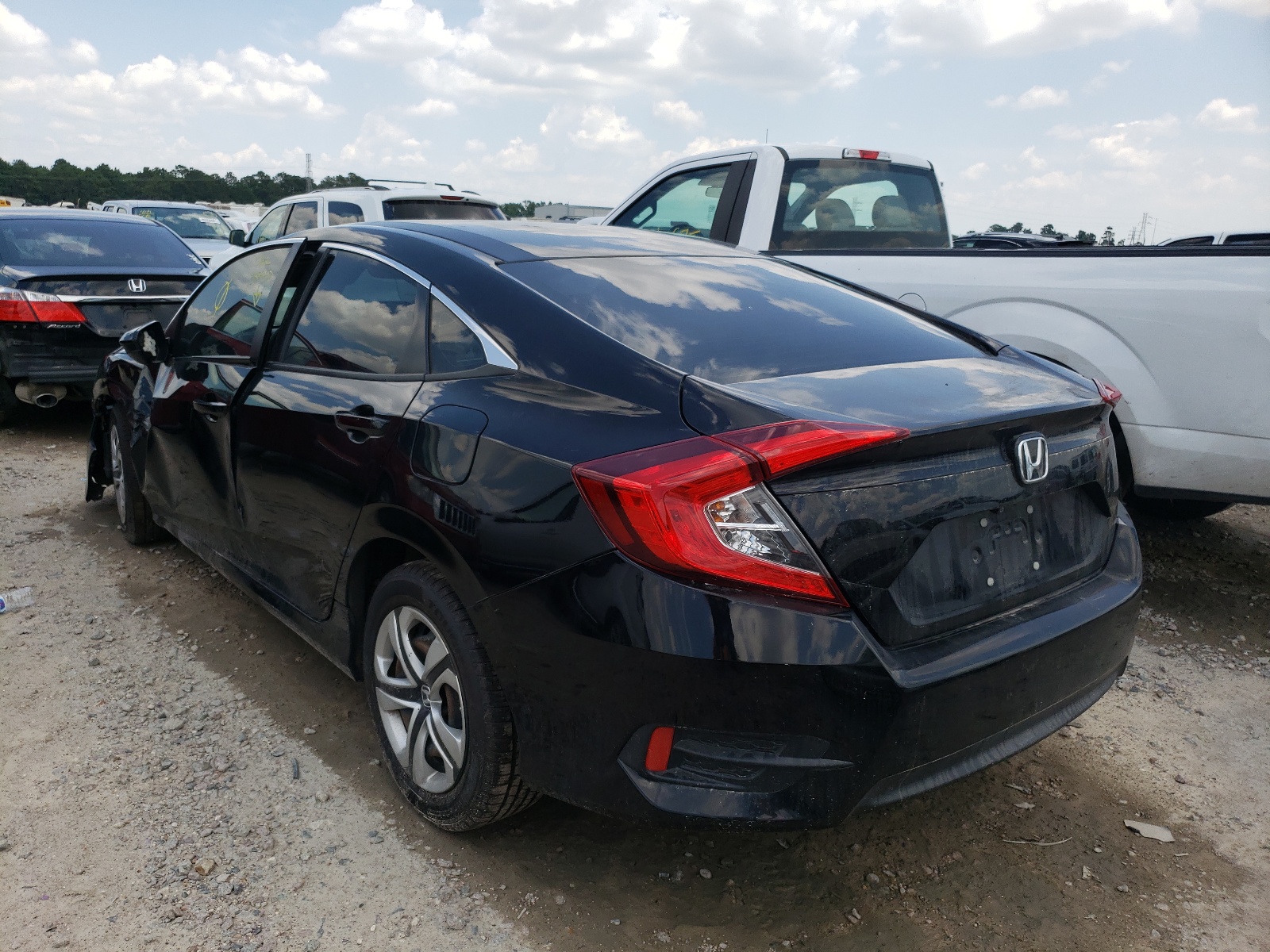 Photo 3 from auction – 2016 HONDA CIVIC LX with VIN 19XFC2F51GE015561
