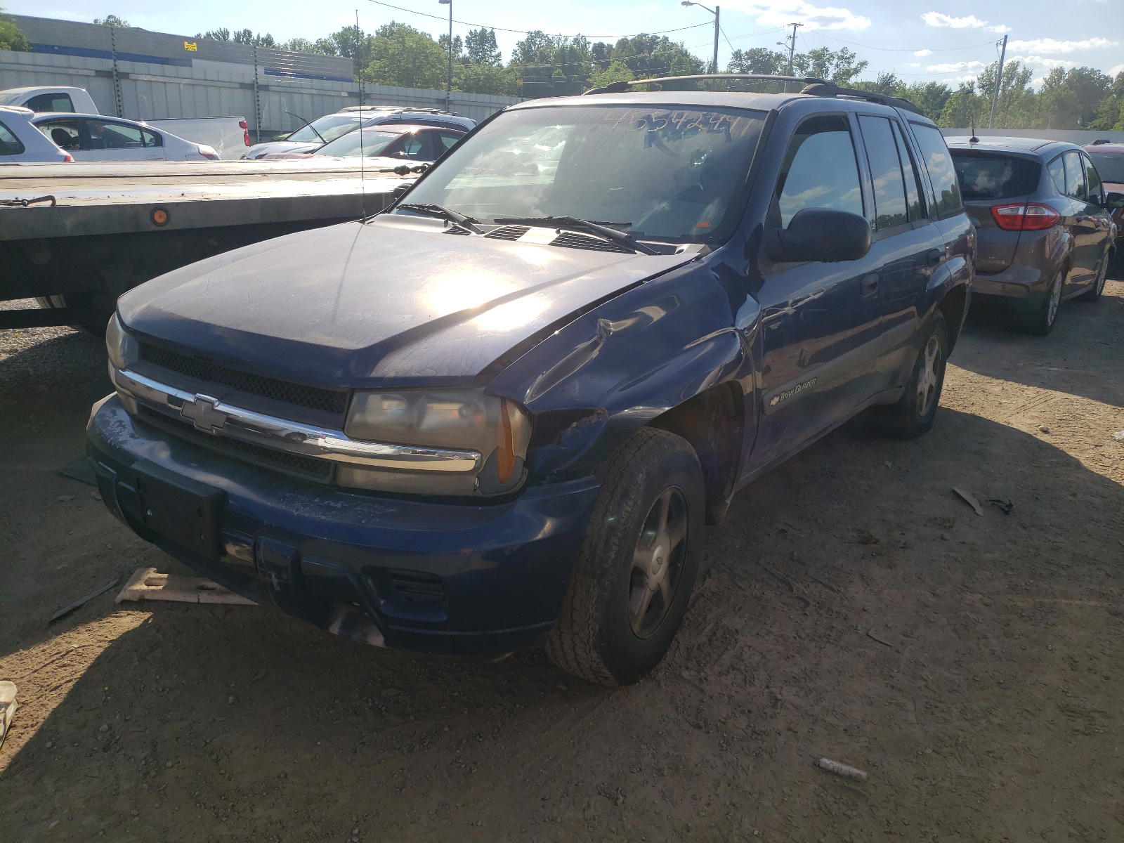 Photo 2 from auction – 2003 CHEVROLET TRAILBLAZE with VIN 1GNDT13S332401554