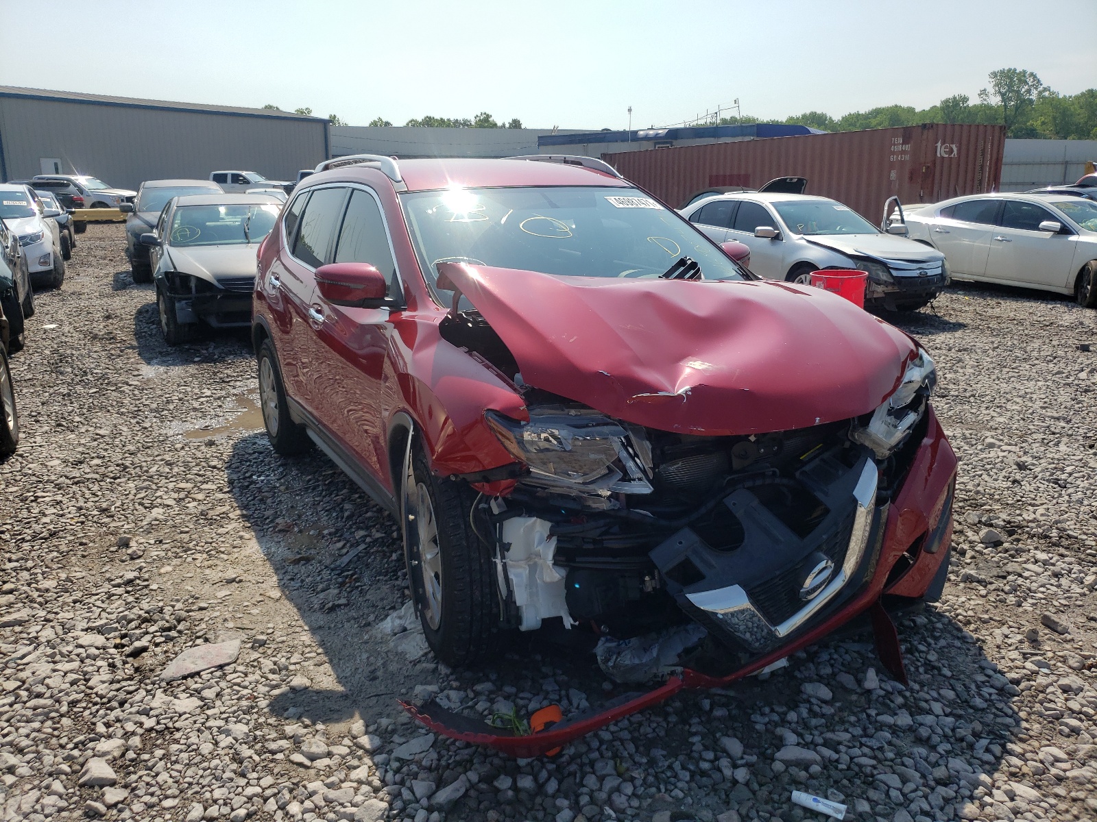 NISSAN ROGUE S 2017 with VIN JN8AT2MT2HW392486 - Photo from auction