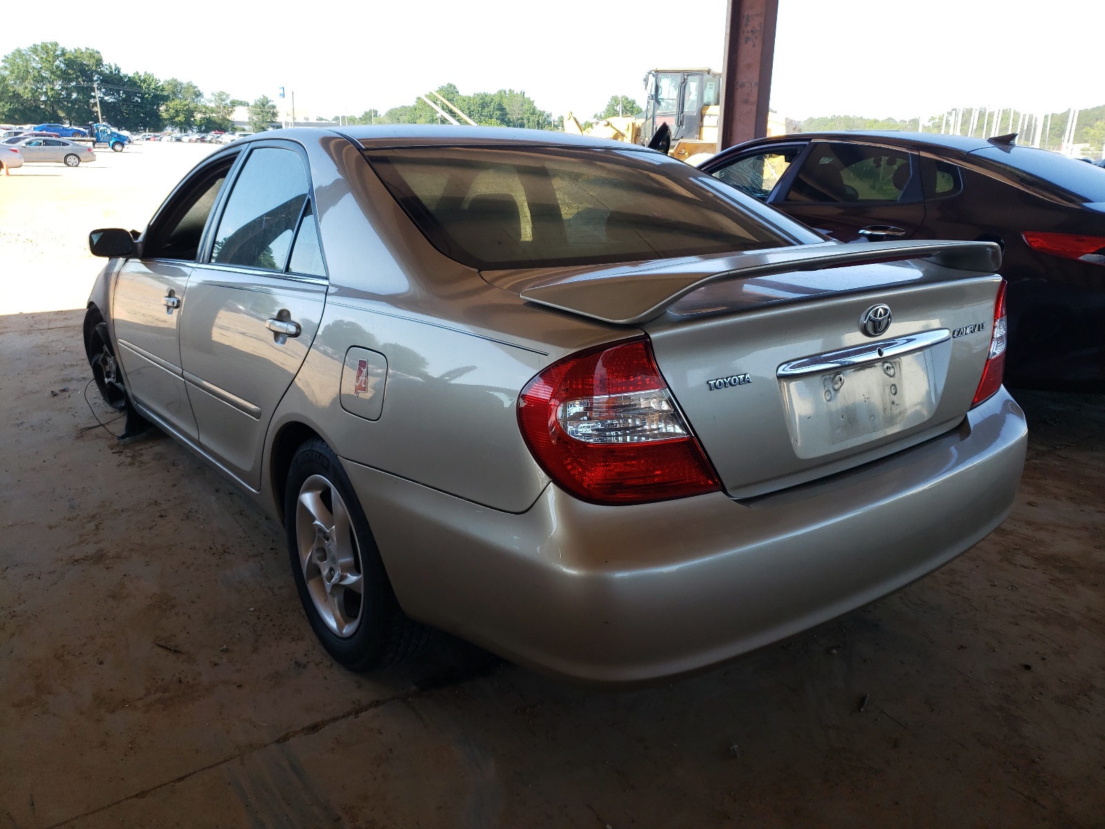 Photo 3 from auction – 2003 TOYOTA CAMRY LE with VIN JTDBE32K230185179