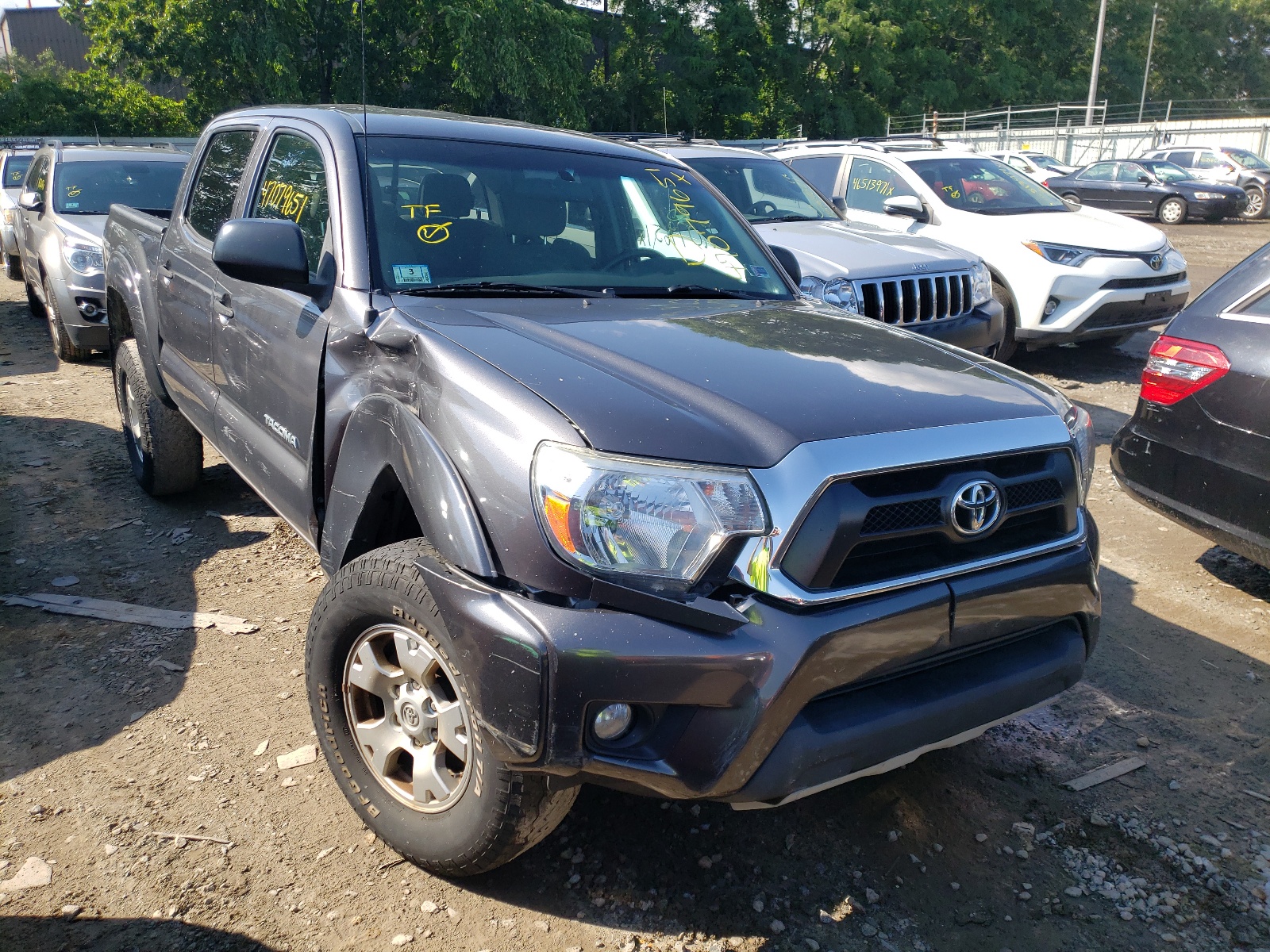 Photo 1 from auction – 2015 TOYOTA TACOMA DOU with VIN 5TFLU4EN2FX124882