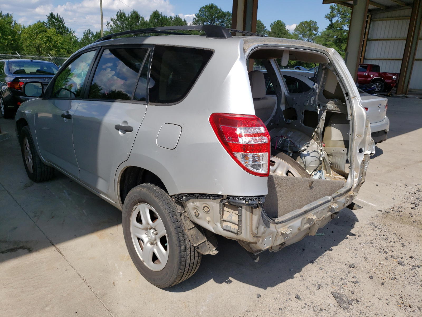 Photo 3 from auction – 2012 TOYOTA RAV4 with VIN 2T3ZF4DV9CW116462